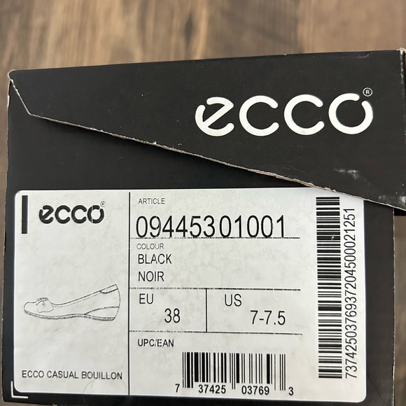 Ecco shoes - Picture 3 of 3